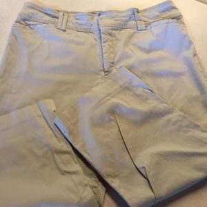 Lee Natural Fit Women’s Size 14 Medium Khaki Capris